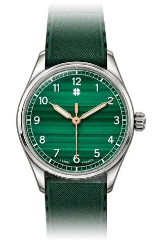 Cadran en malachite, aiguilles cuivrées, boîtier en acier, bracelet caoutchouc vert.